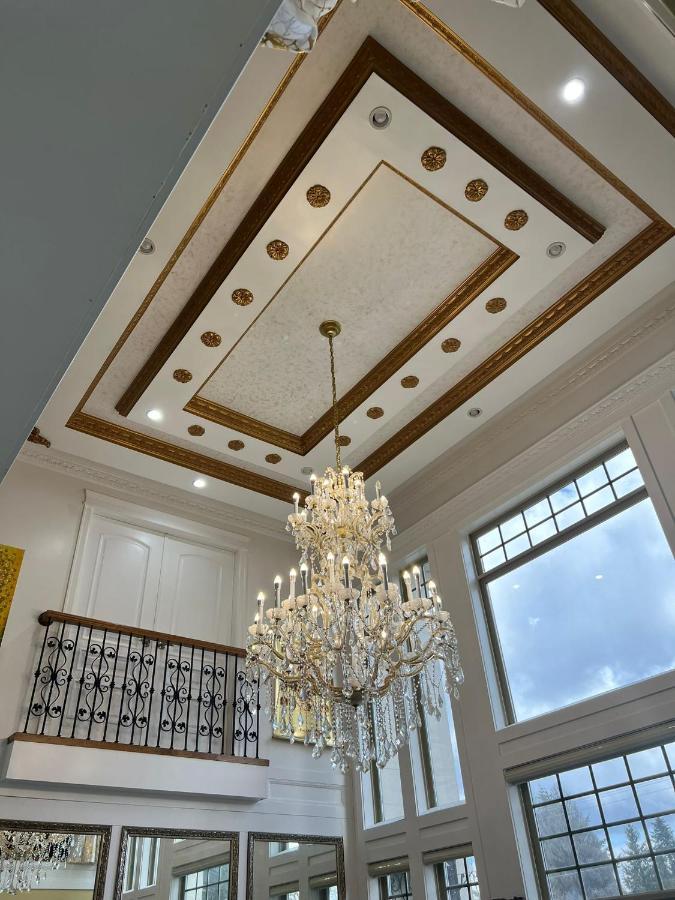Hôtel Empire Palace à Surrey Extérieur photo